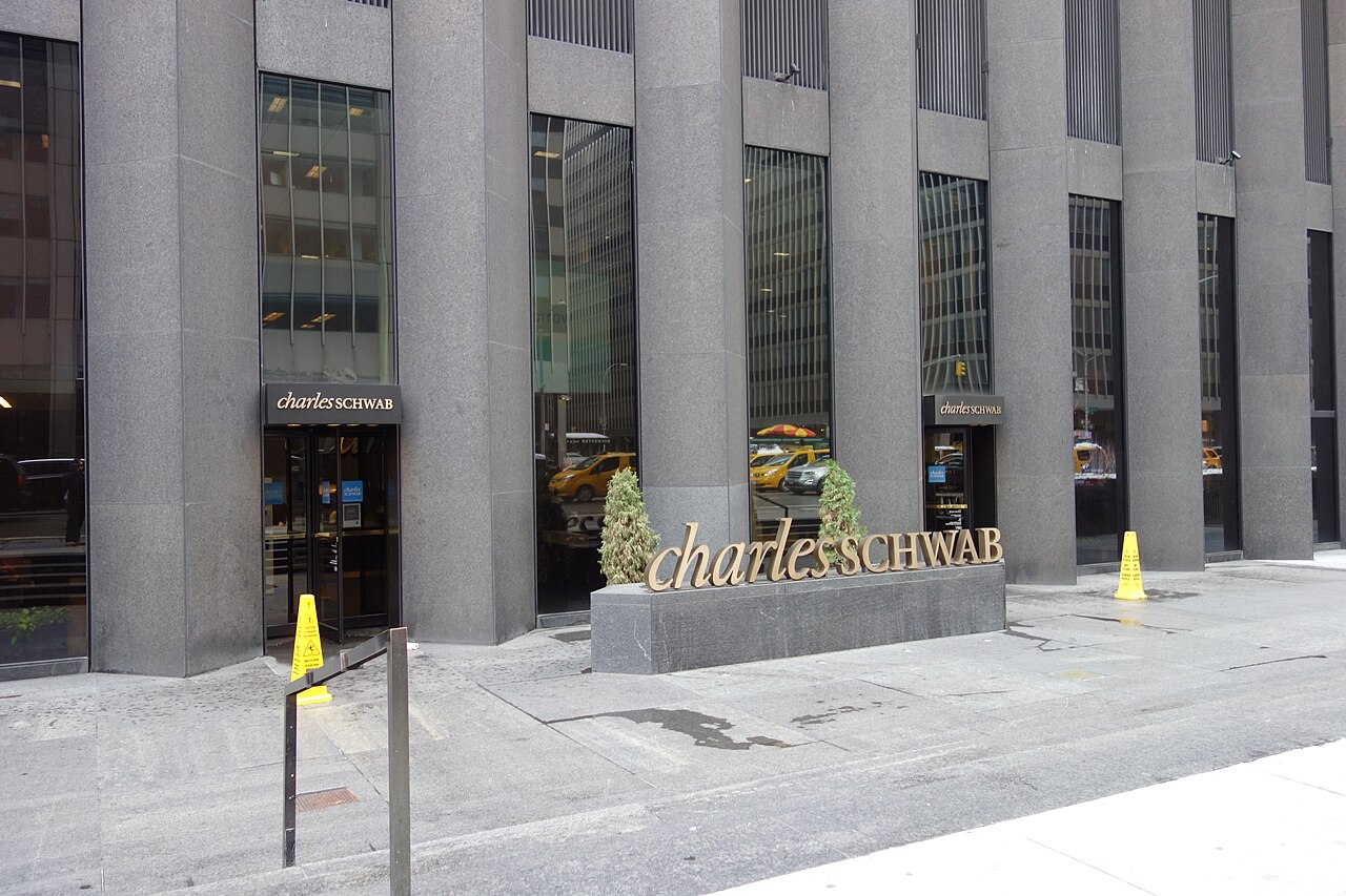 Charles Schwab rollout: Proven steps for a smooth transition